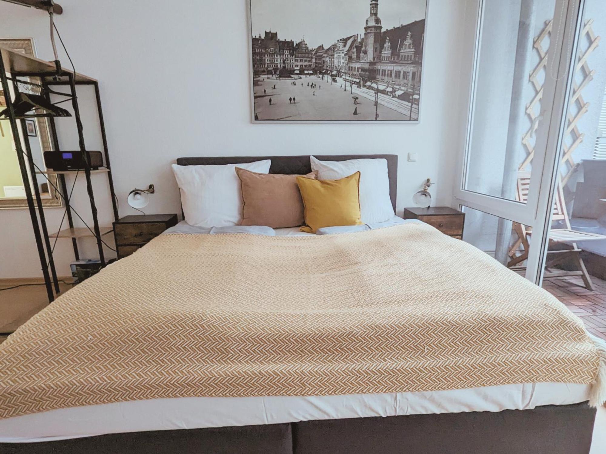 Zentrale - Ferienwohnung Am Thomaskirchhof Лайпциг Екстериор снимка